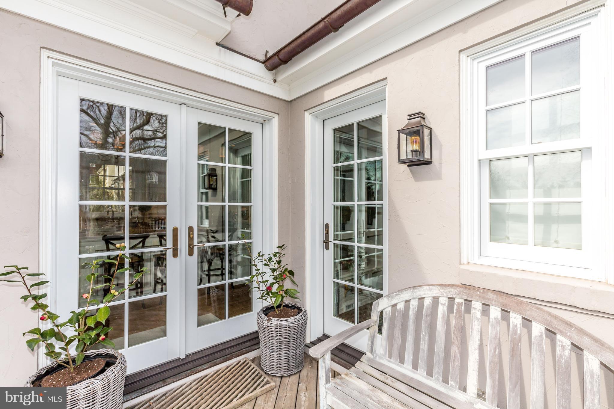 601 Somerset Road Baltimore, MD 21210 - Photo 50 of 52 Back deck with french doors to kitchen