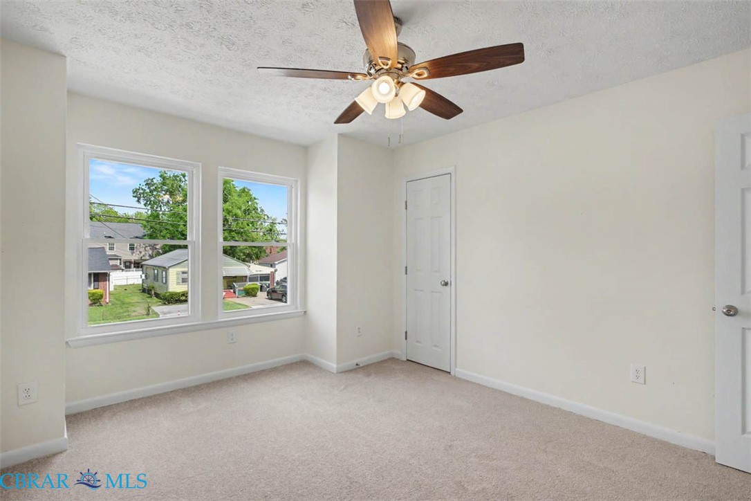 641 Ridgeway Avenue Hampton, VA 23661 - Photo 22 of 29