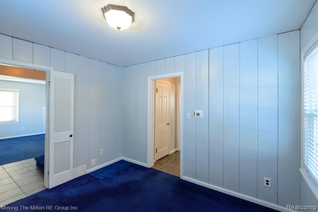 2008 Riverside Drive Trenton, MI 48183 - Photo 18 of 45