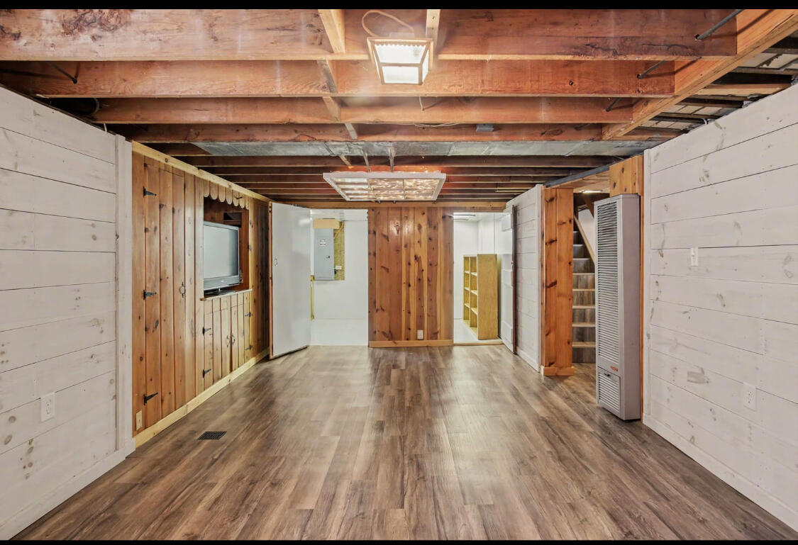 1017 Pearl Street Belding, MI 48809 - Photo 20 of 30 IMG_6922