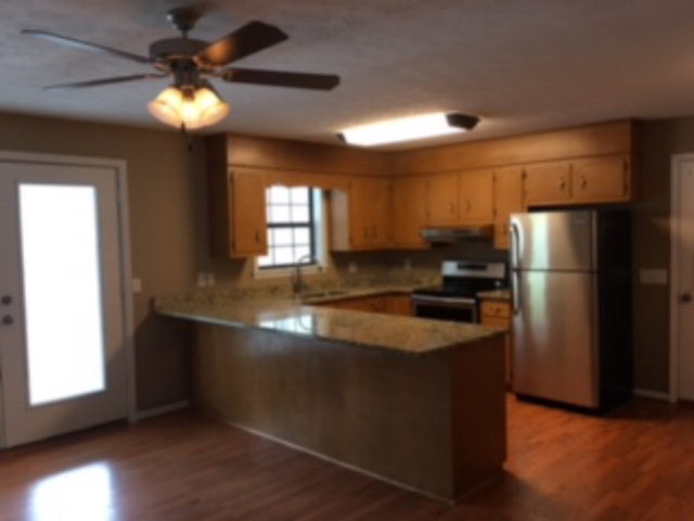 2633 Oak Villa Road Thomson, GA 30824 - Photo 3 of 23 Kitchen
