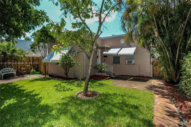 $1,325 | 2020 Madison Street, Unit 2, Hollywood, FL 33020