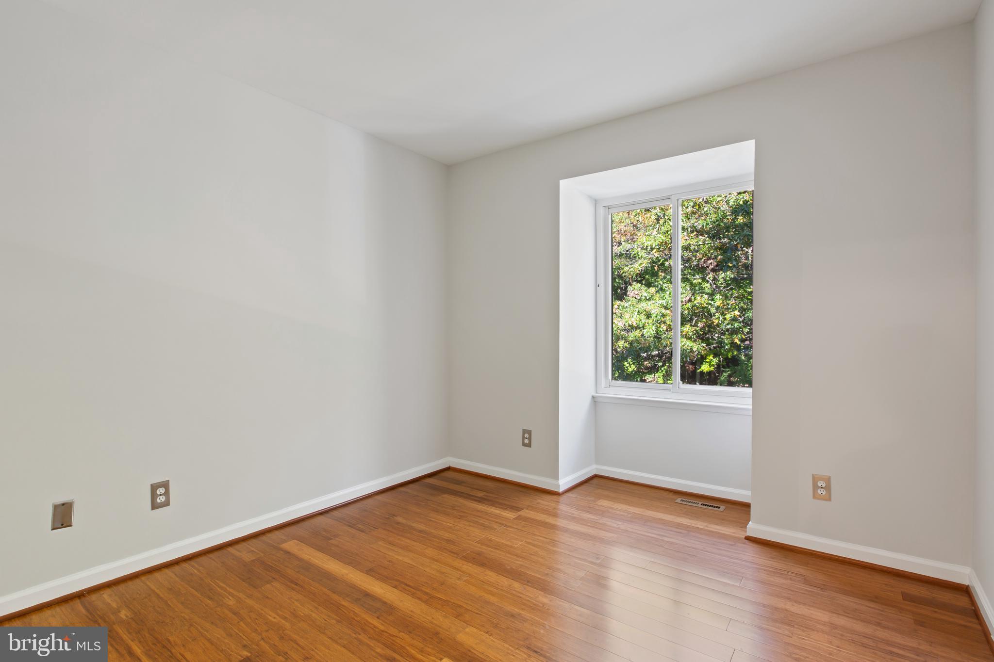 6016 Timber Hollow Lane Springfield, VA 22152 - Photo 22 of 47 Gallery Image 22