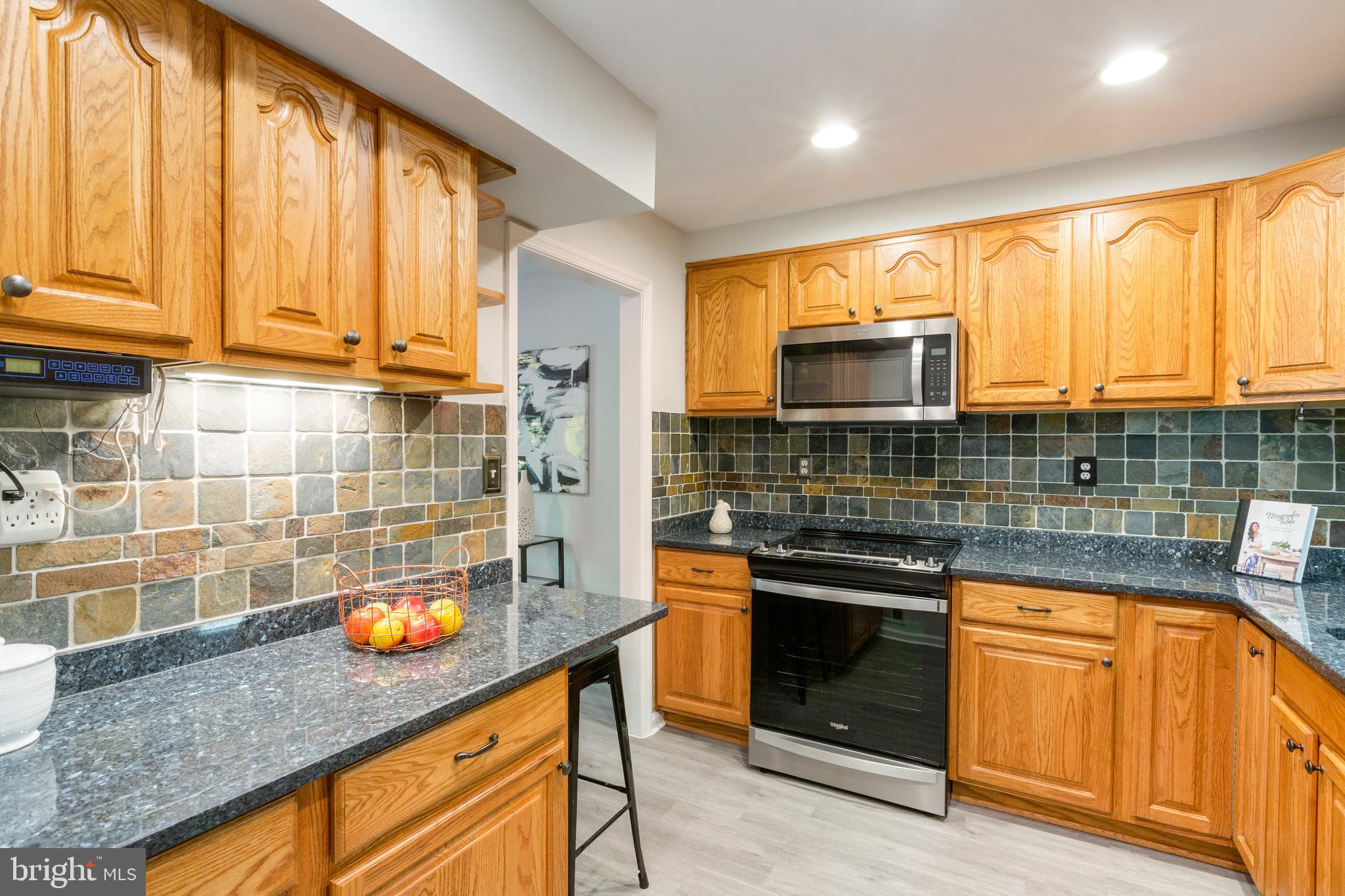 6016 Timber Hollow Lane Springfield, VA 22152 - Photo 8 of 47 Gallery Image 8