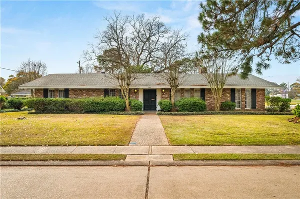 $252,900 | 202 Sweetbriar Drive, Alexandria, LA 71303