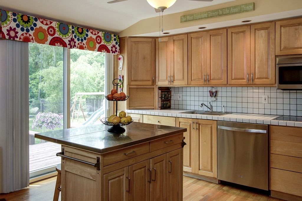36 Temi Road Holliston, MA 01746 - Photo 18 of 30 Gallery Image 18