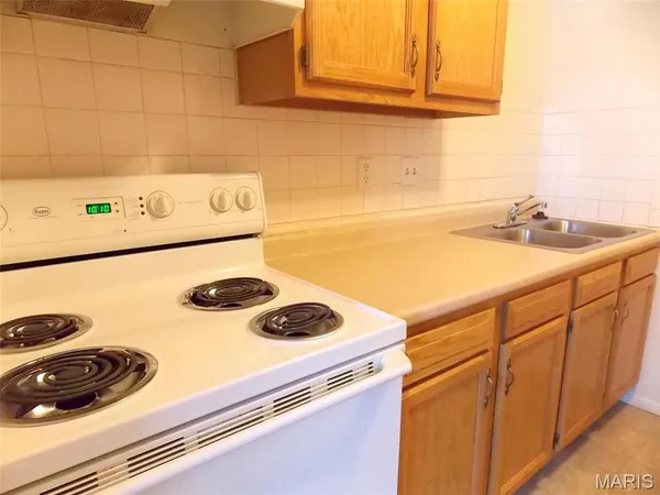 $700 | 18 North 44th Street, Unit 8, Belleville, IL 62226