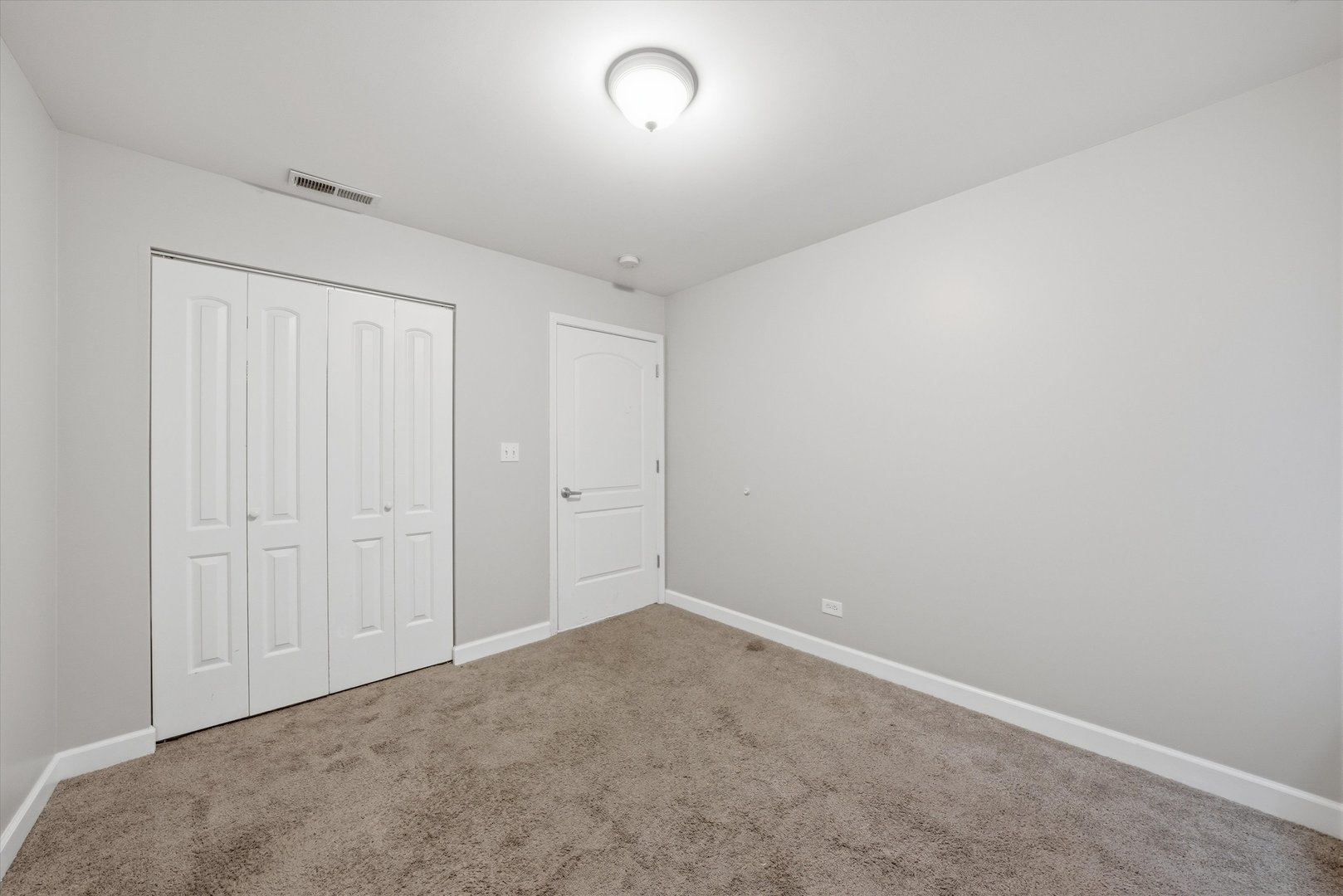 3447 Ridgeland Avenue, Unit 104 Berwyn, IL 60402 - Photo 9 of 12 a view of an empty room