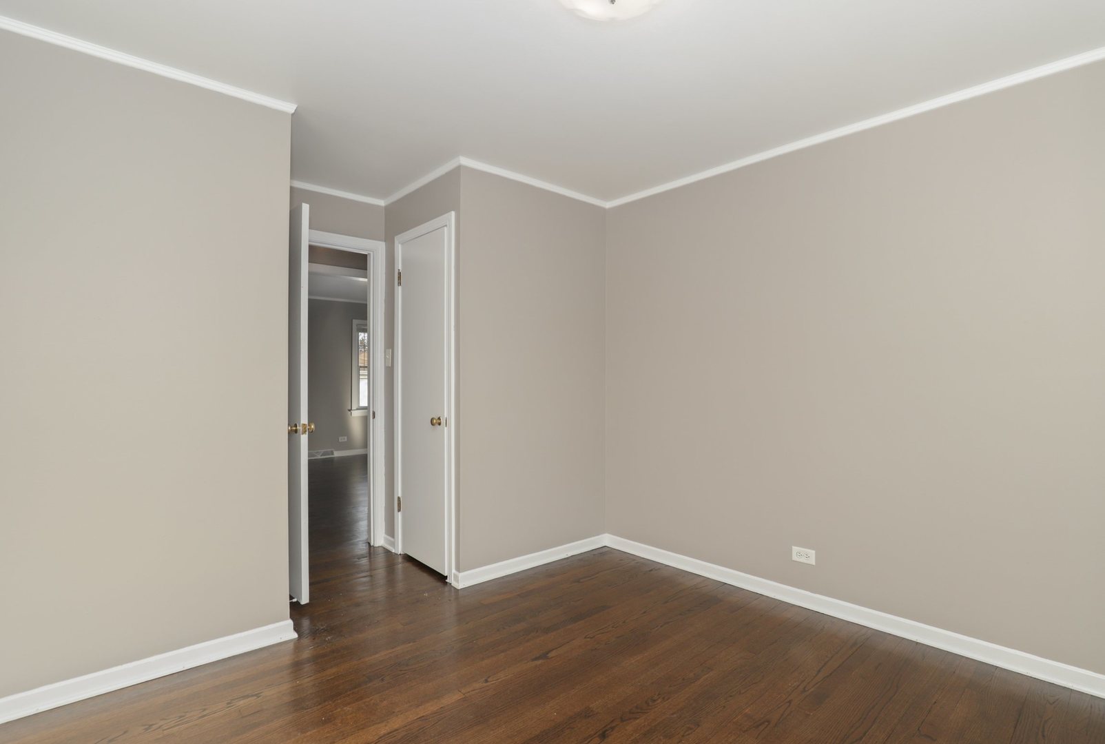 5817 Chicago Avenue Berkeley, IL 60163 - Photo 14 of 26