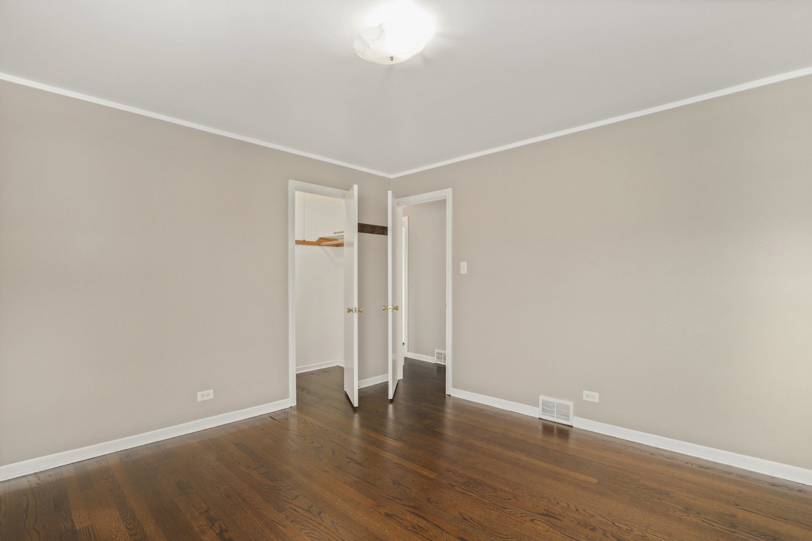 5817 Chicago Avenue Berkeley, IL 60163 - Photo 16 of 26