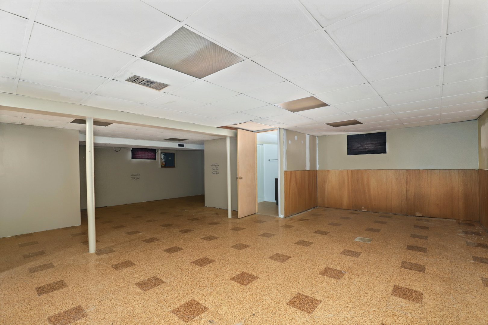 5817 Chicago Avenue Berkeley, IL 60163 - Photo 20 of 26