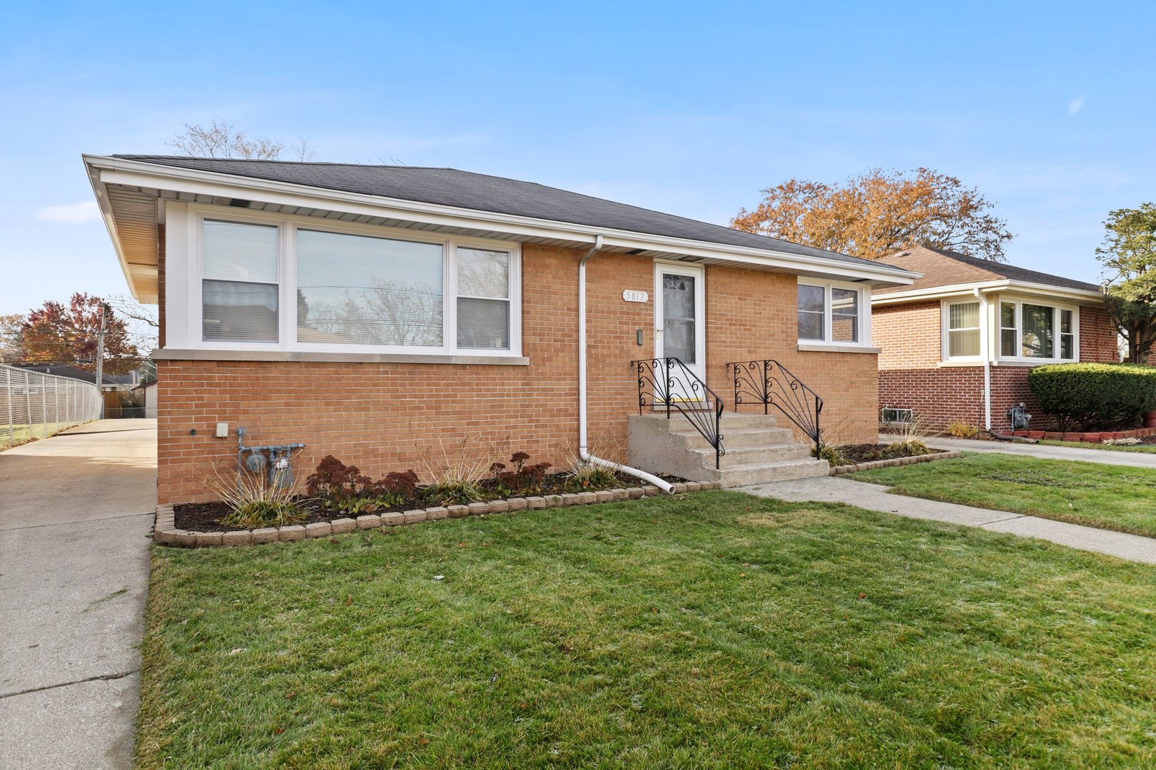 5817 Chicago Avenue Berkeley, IL 60163 - Photo 3 of 26