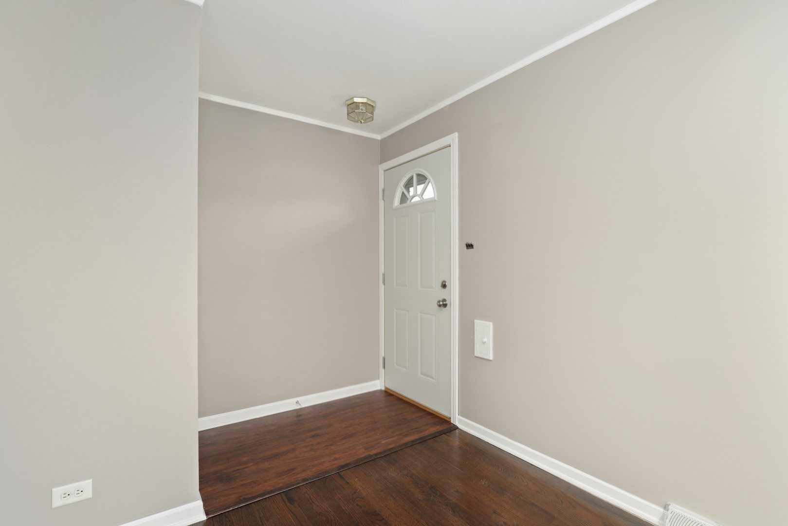 5817 Chicago Avenue Berkeley, IL 60163 - Photo 6 of 26