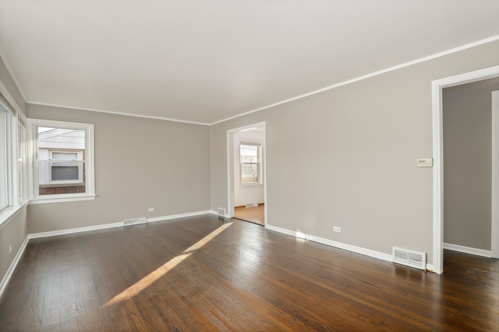 5817 Chicago Avenue Berkeley, IL 60163 - Photo 7 of 26
