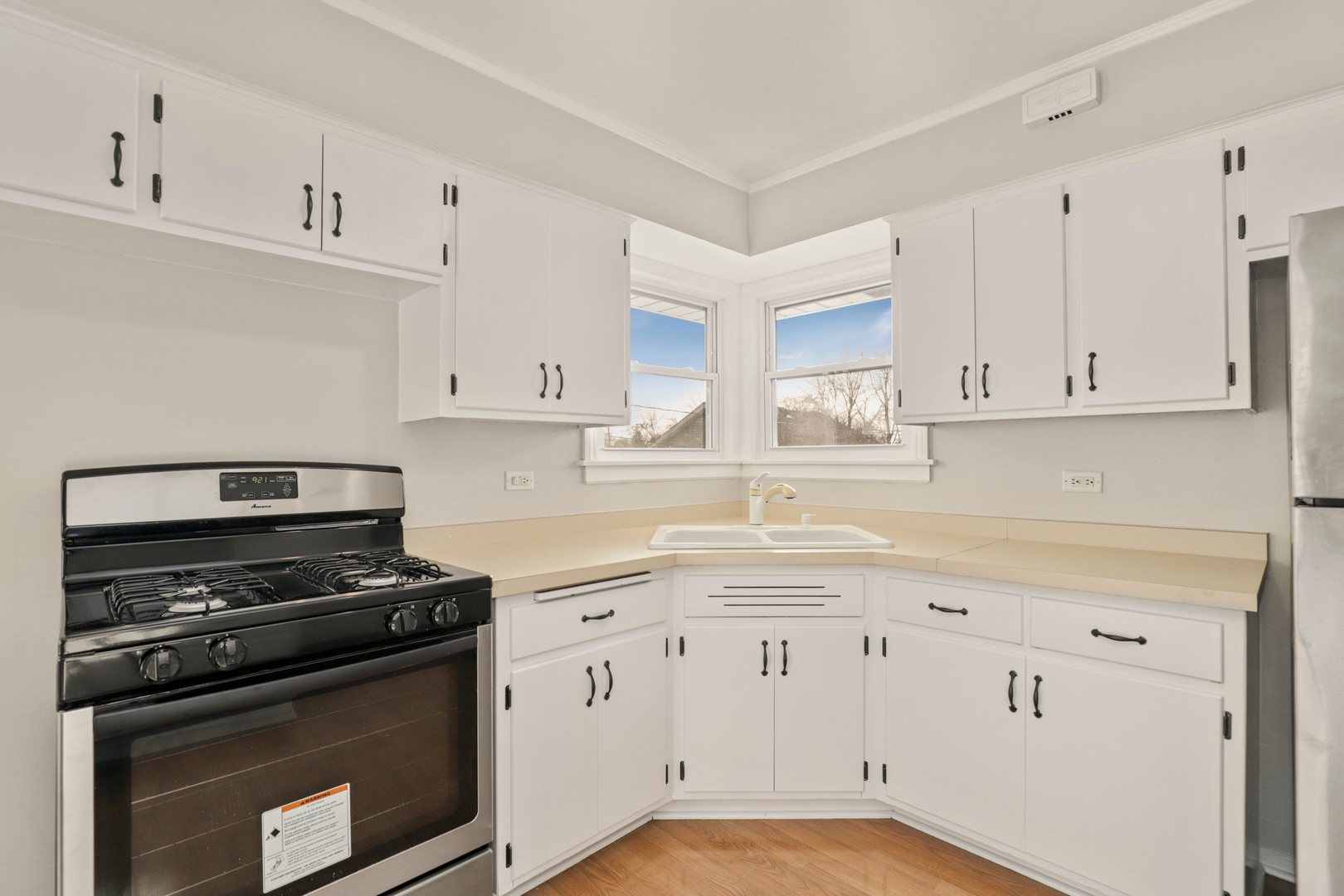 5817 Chicago Avenue Berkeley, IL 60163 - Photo 9 of 26
