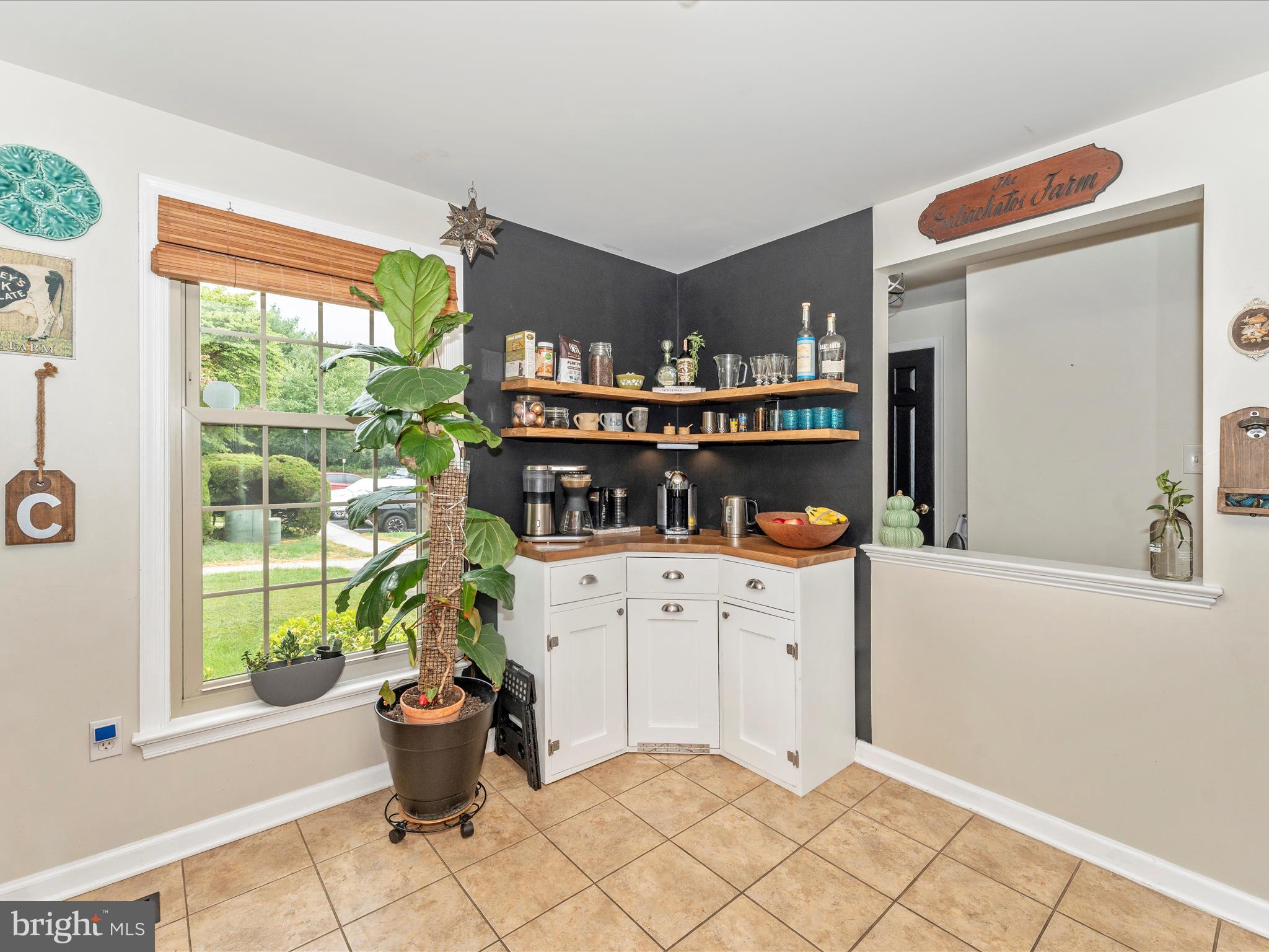 8220 Red Wing Court Frederick, MD 21701 - Photo 7 of 63 Sweet Coffee Bar in Kitchen