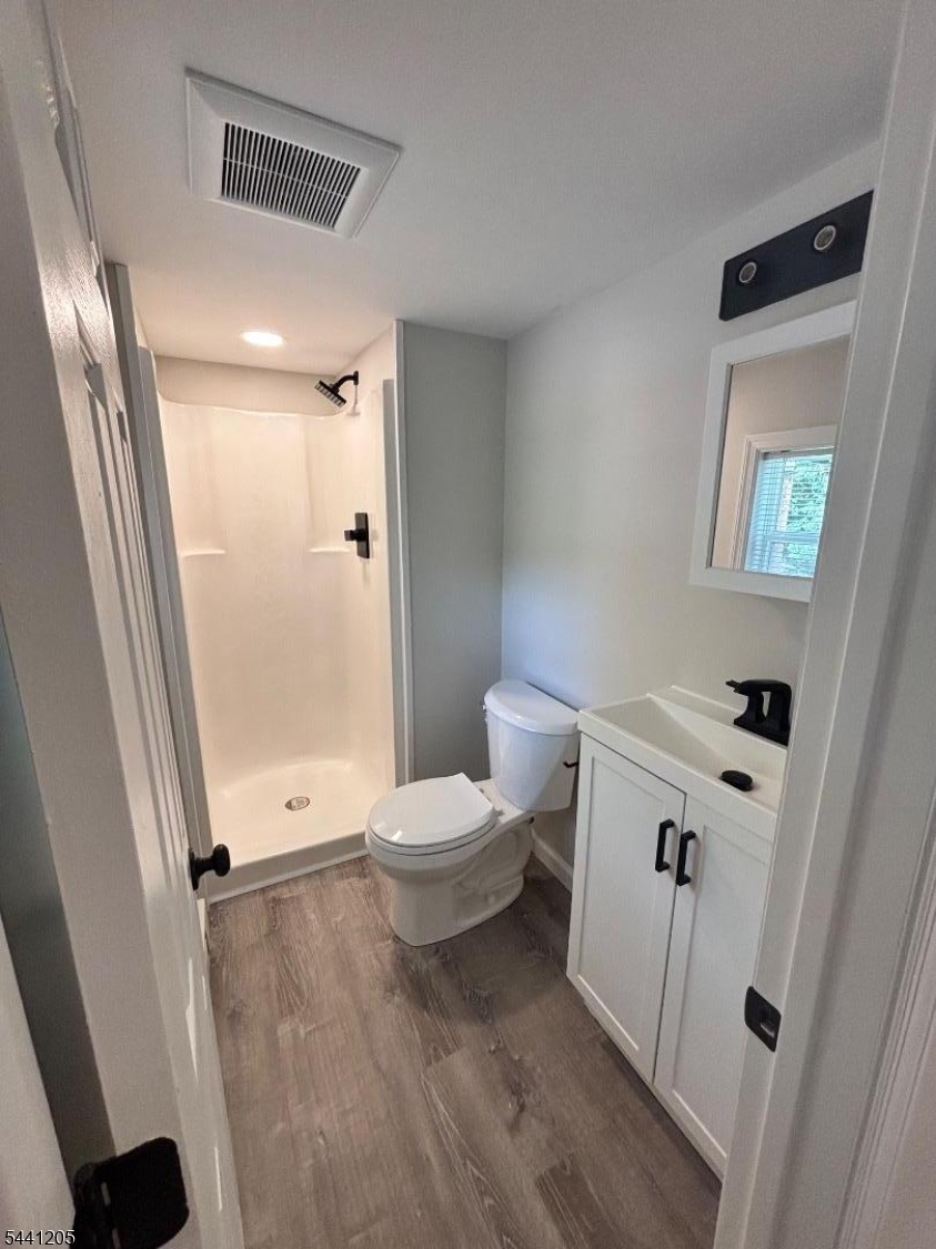 4 Apple Trail Oak Ridge, NJ 07438 - Photo 2 of 10