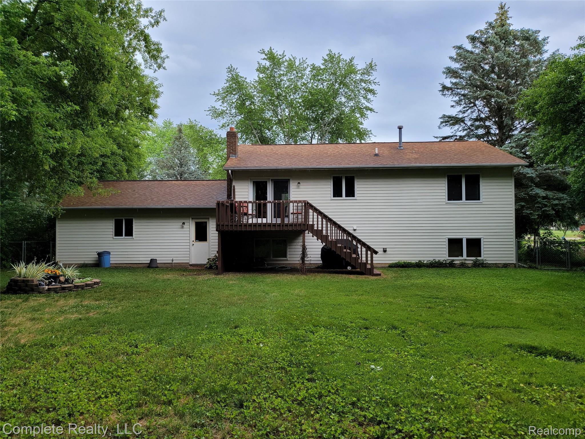 7125 North Center Road Mount Morris, MI 48458 - Photo 7 of 35 20210622_162834.jpg