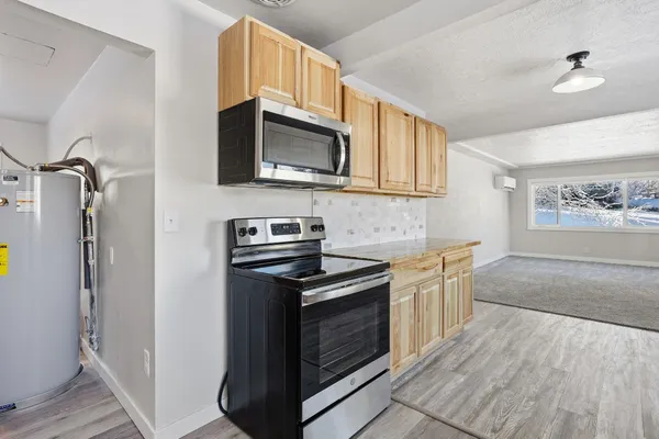 $219,900 | 405 Mc Coy Street, Oakesdale, WA 99158