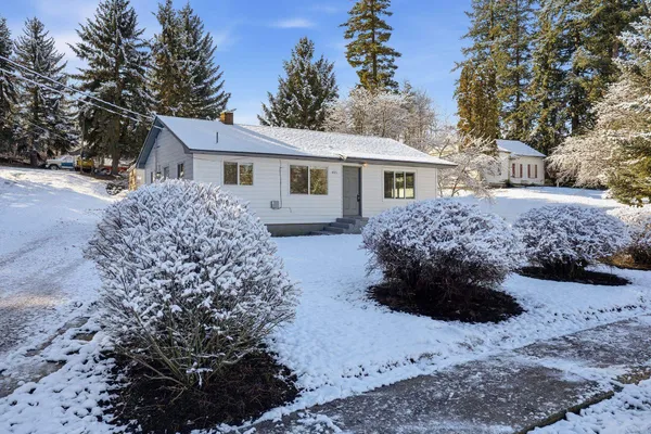 $219,900 | 405 Mc Coy Street, Oakesdale, WA 99158