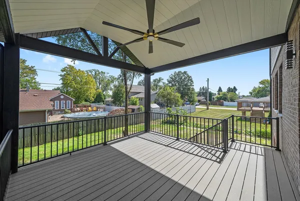 $975,000 | 10441 South 83rd Avenue, Palos Hills, IL 60465