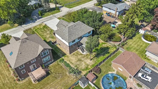 $975,000 | 10441 South 83rd Avenue, Palos Hills, IL 60465