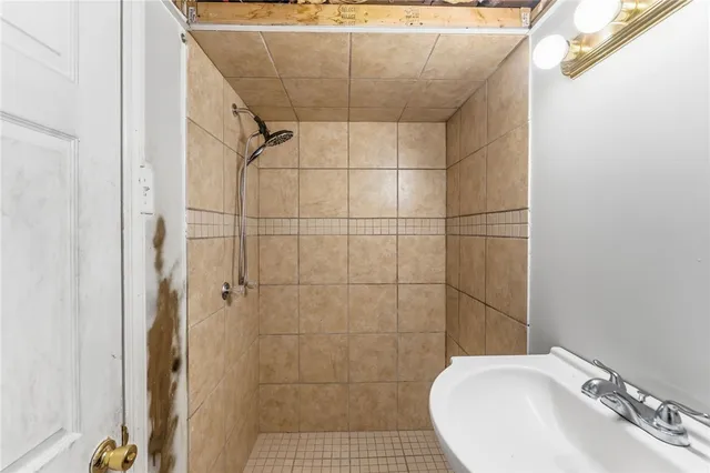 $320,000 | 98 Pocasset Avenue, Providence, RI 02909