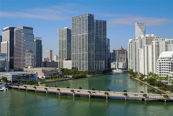 $575,000 | 495 Brickell Avenue, Unit 1608, Miami, FL 33131