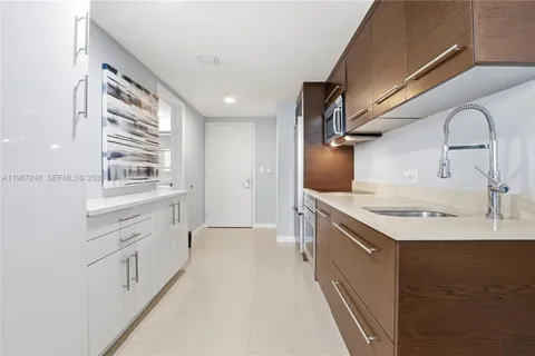 $530,000 | 495 Brickell Avenue, Unit 1608, Miami, FL 33131