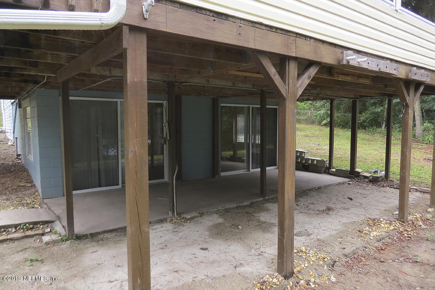 6345 Little Lake Geneva Road Keystone Heights, FL 32656 - Photo 32 of 36 Covered Patio