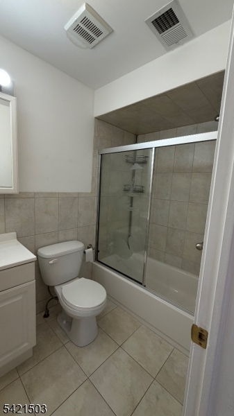 157 Lafayette Street, Unit 2 Newark, NJ 07105 - Photo 19 of 19 a bathroom with a toilet and a shower