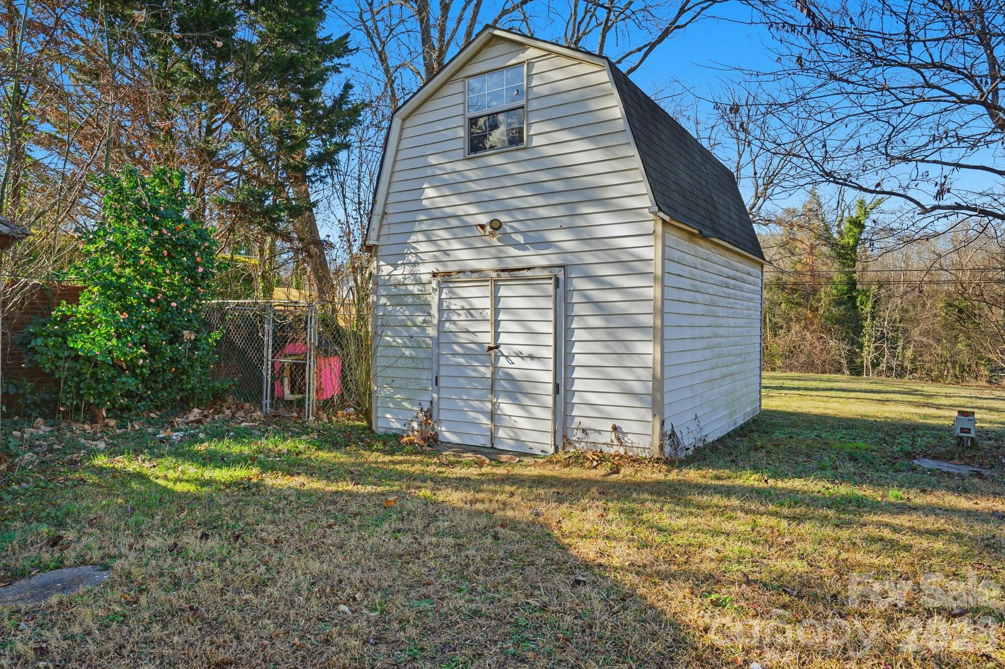 106 Fielding Road Charlotte, NC 28214 - Photo 5 of 10 a view of backyard of house