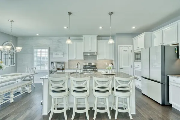 $449,900 | 35 Harvest Ridge Trail, Henrietta, NY 14586