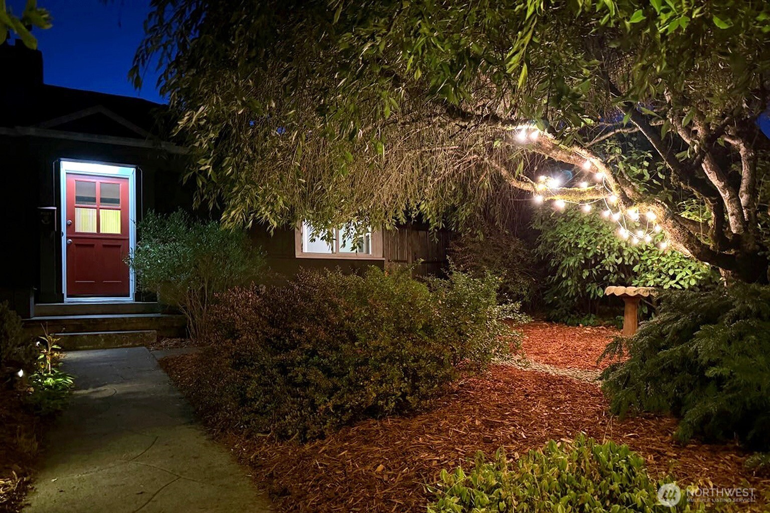 7915 34th Avenue Southwest Seattle, WA 98126 - Photo 12 of 23 Gallery Image 12