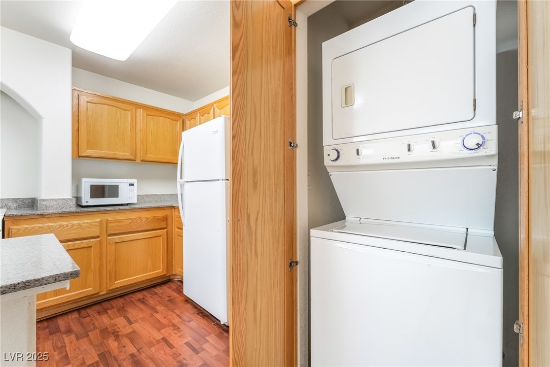 7275 Phlox Road Las Vegas, NV 89113 - Photo 11 of 33