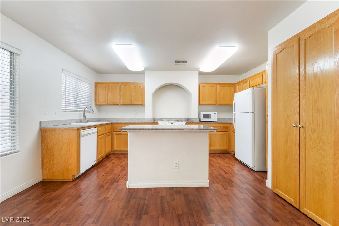 7275 Phlox Road Las Vegas, NV 89113 - Photo 12 of 33