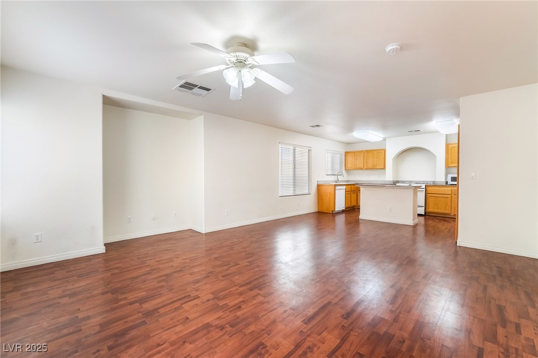 7275 Phlox Road Las Vegas, NV 89113 - Photo 5 of 33