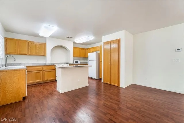 $1,800 | 7275 Phlox Road, Las Vegas, NV 89113