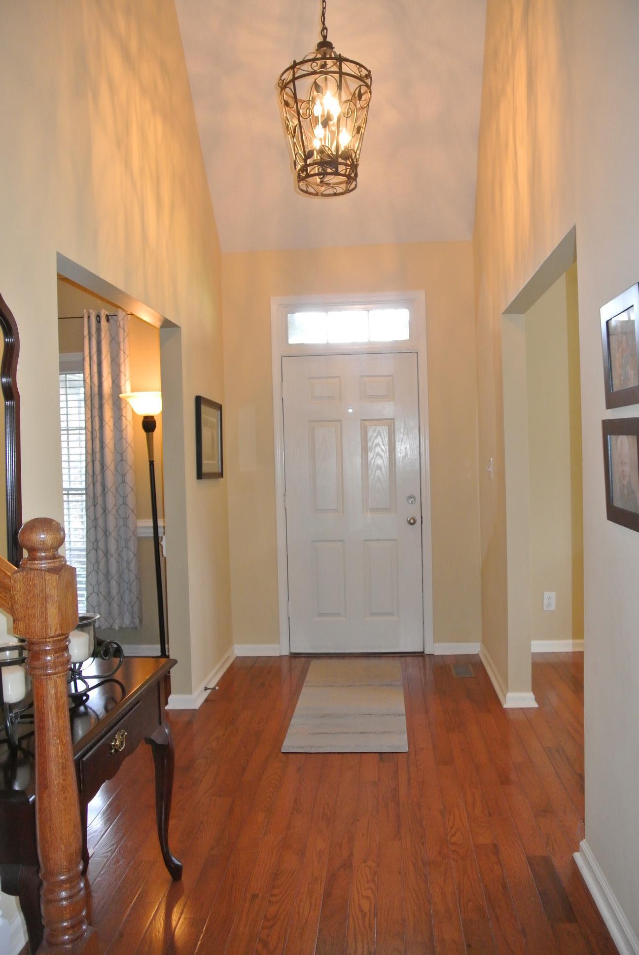 982 South Ridge Trail Clarksville, TN 37043 - Photo 2 of 25 Gallery Image 2