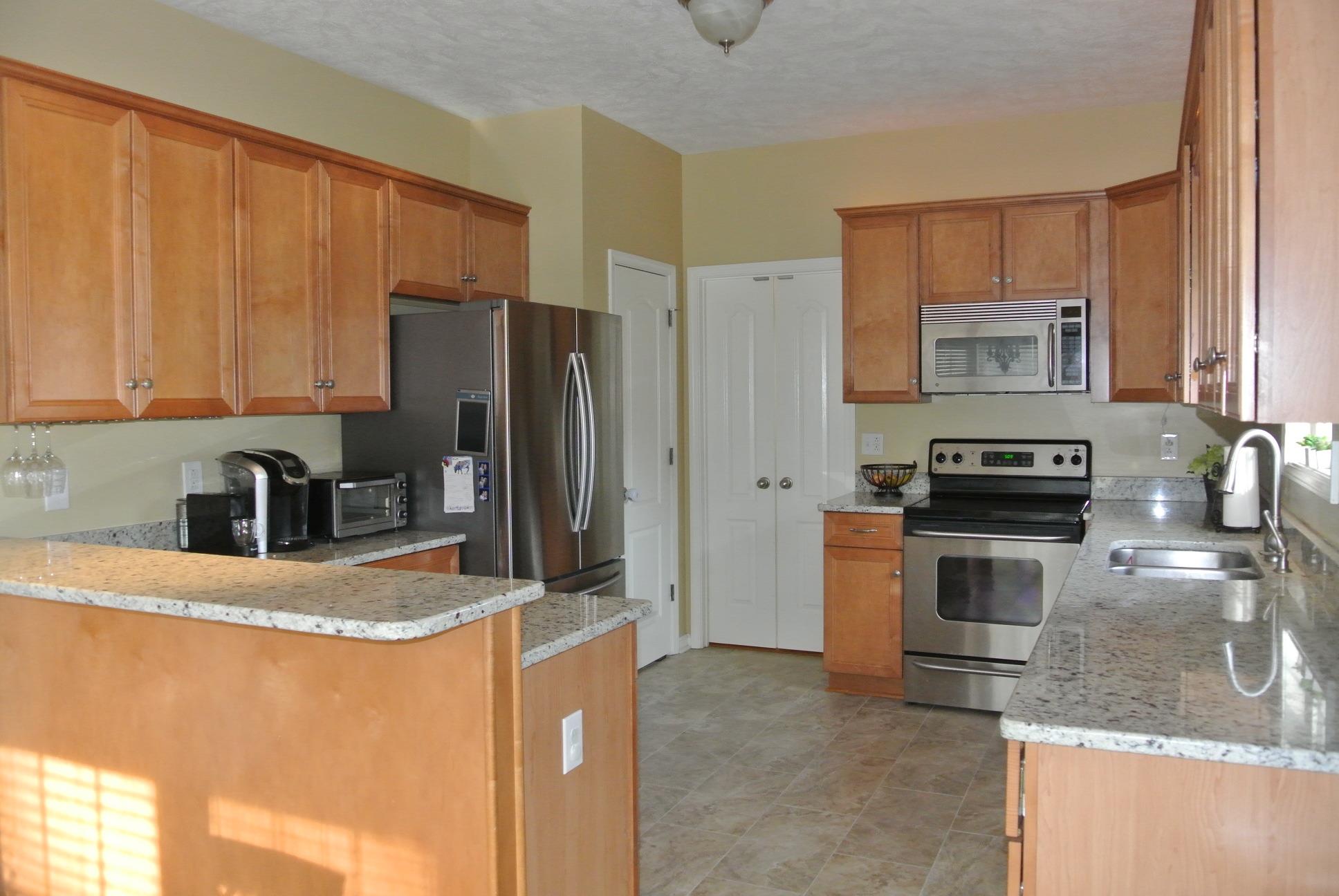 982 South Ridge Trail Clarksville, TN 37043 - Photo 3 of 25 Gallery Image 3