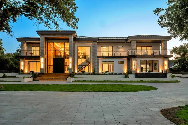 $7,875,000 | 2706 North Carroll Avenue, Southlake, TX 76092