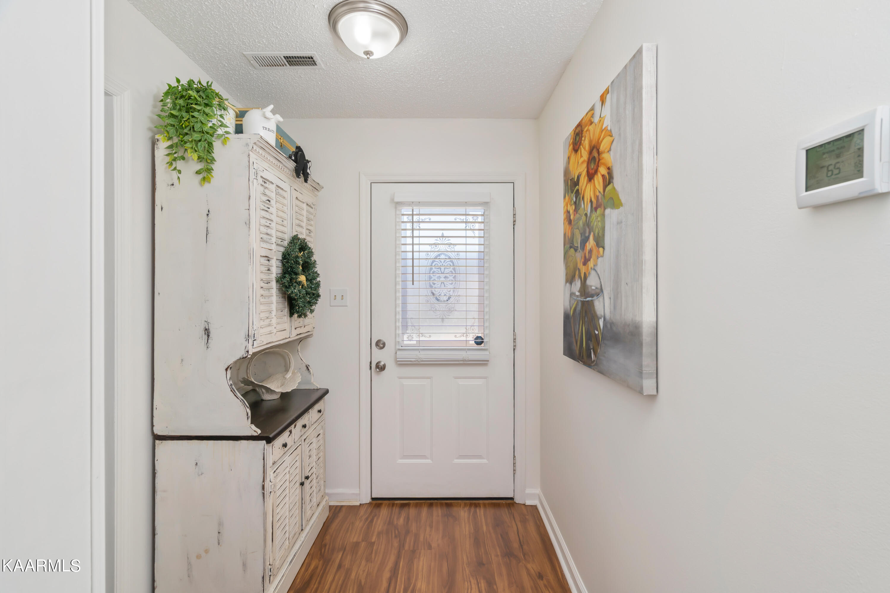 7904 Cavanaugh Way Powell, TN 37849 - Photo 5 of 26 Entrance