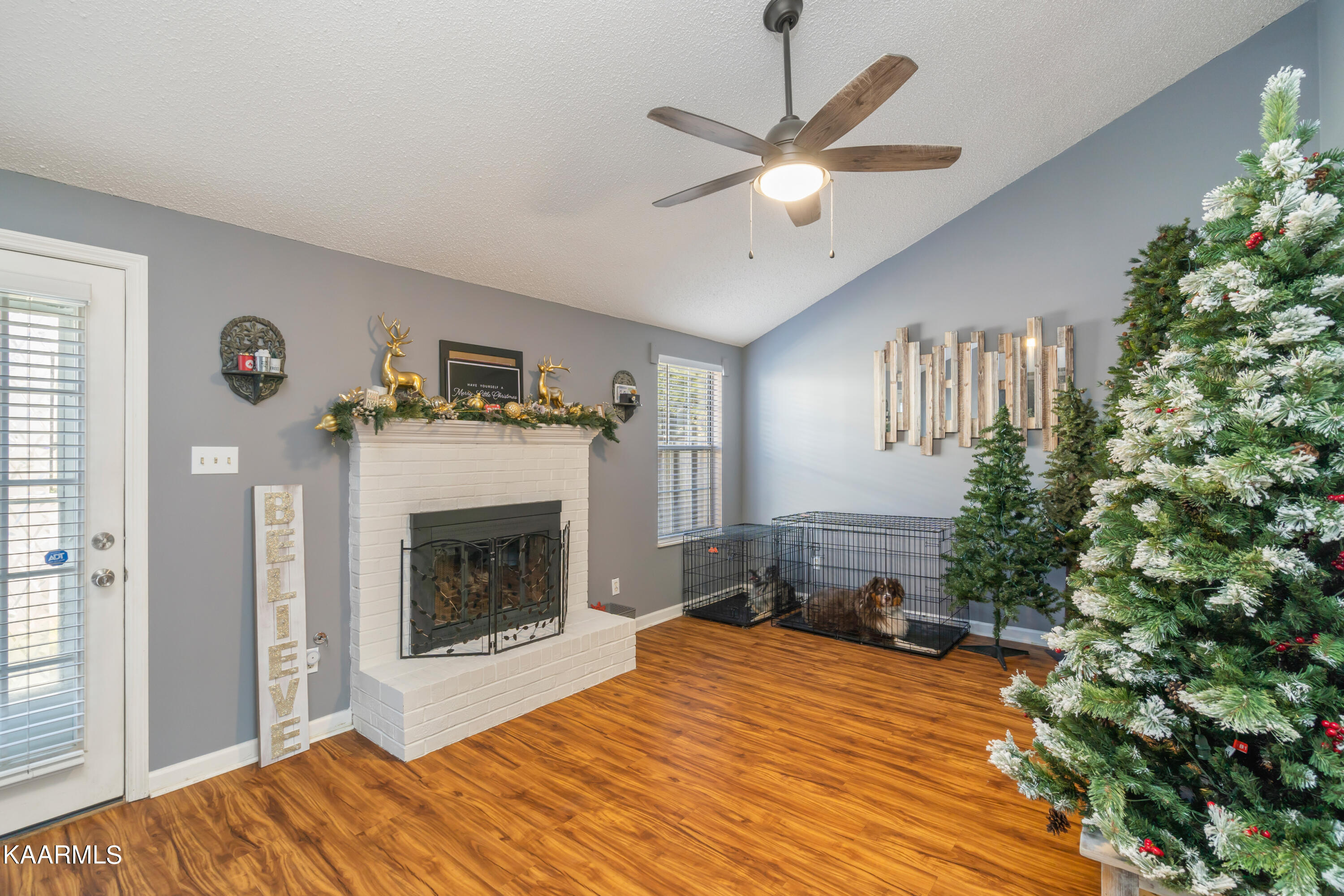 7904 Cavanaugh Way Powell, TN 37849 - Photo 6 of 26 Family Room