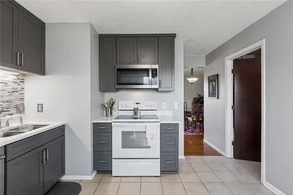 $197,900 | 5735 North Oregon Avenue, Kansas City, MO 64151