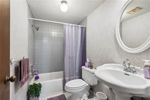 $197,900 | 5735 North Oregon Avenue, Kansas City, MO 64151