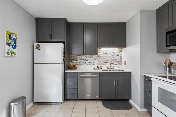 $197,900 | 5735 North Oregon Avenue, Kansas City, MO 64151