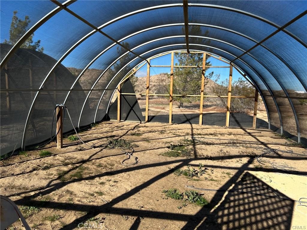 195 Old El Mirage Road Adelanto, CA 92301 - Photo 32 of 37 a view of a balcony