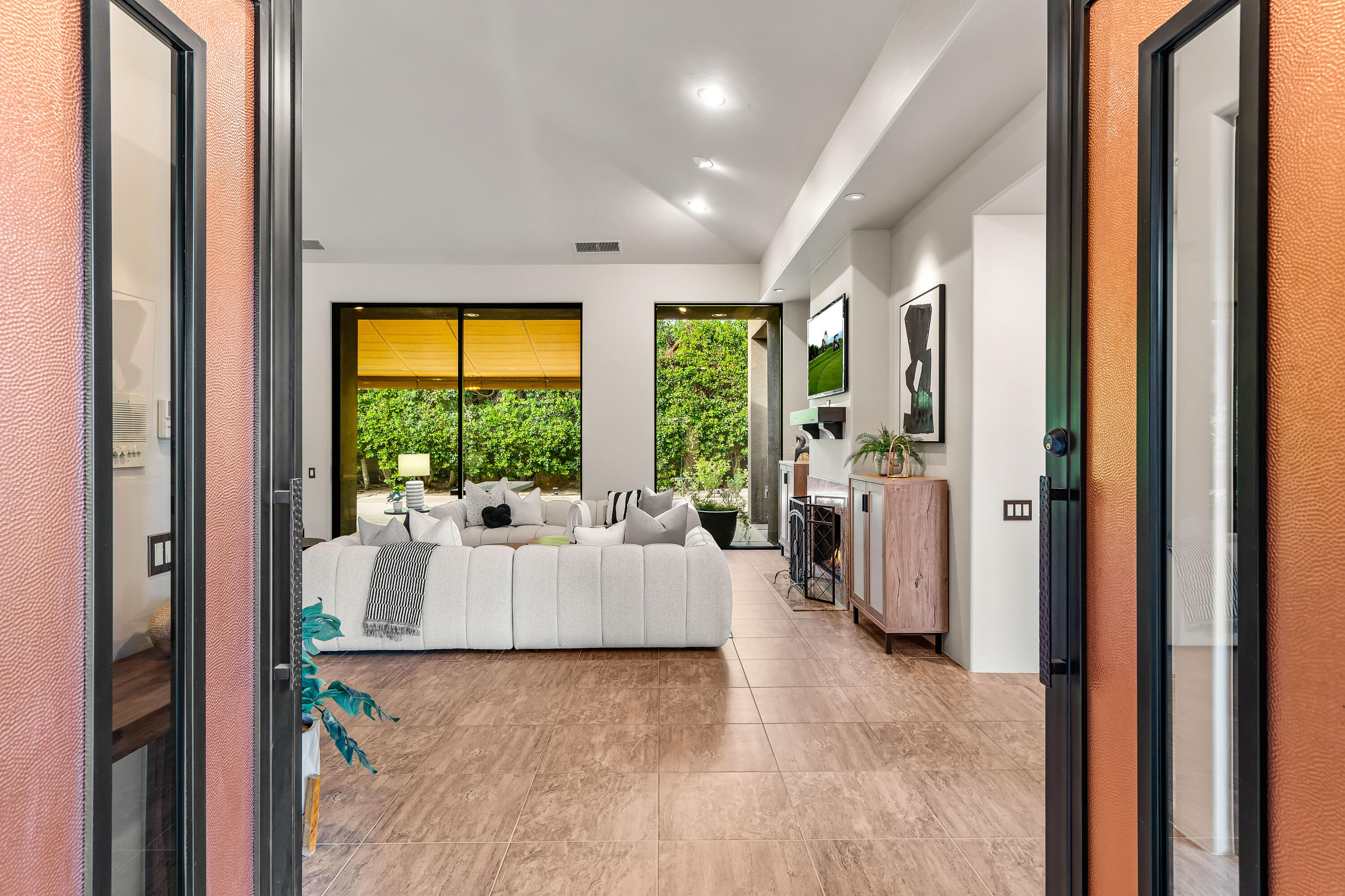 79200 Jack Rabbit Trail La Quinta, CA 92253 - Photo 19 of 76 a view of a living room and hardwood floor