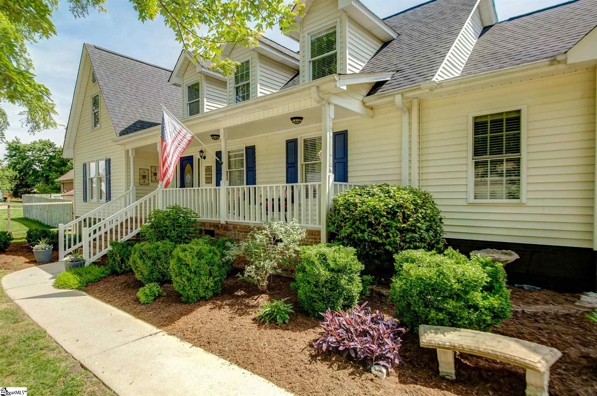 205 Cross Field Road Greenville, SC 29607 - Photo 4 of 35 Gallery Image 4