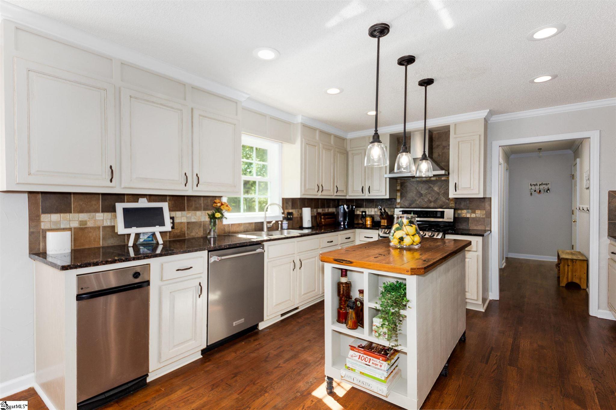 205 Cross Field Road Greenville, SC 29607 - Photo 9 of 35 Gallery Image 9